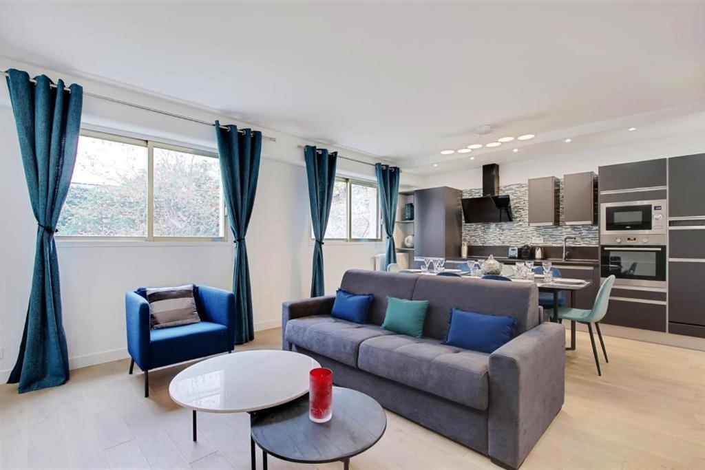 Trocadero/ Eiffel Tower - 3 Bedrooms- All New! Париж Экстерьер фото